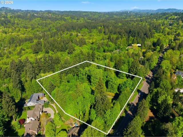 12645 S TERWILLIGER Blvd, Portland, OR 97219
