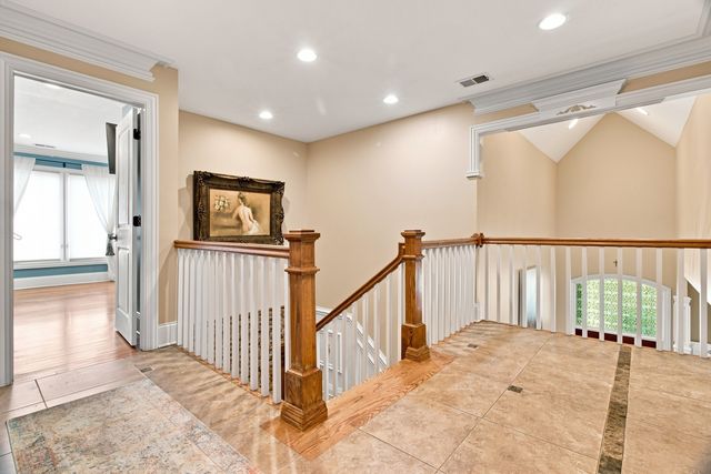 2281 Elmira Avenue, Des Plaines, IL 60018
