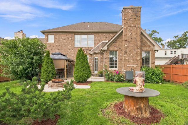 2281 Elmira Avenue, Des Plaines, IL 60018