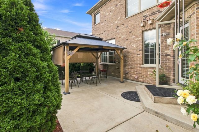 2281 Elmira Avenue, Des Plaines, IL 60018