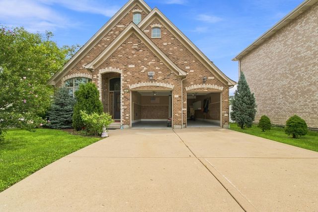 2281 Elmira Avenue, Des Plaines, IL 60018