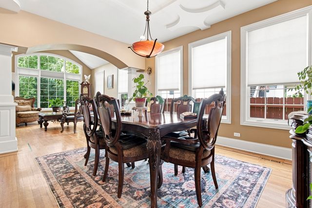 2281 Elmira Avenue, Des Plaines, IL 60018
