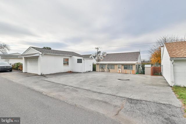 206-208 W EMAUS AVE, Allentown, PA 18103