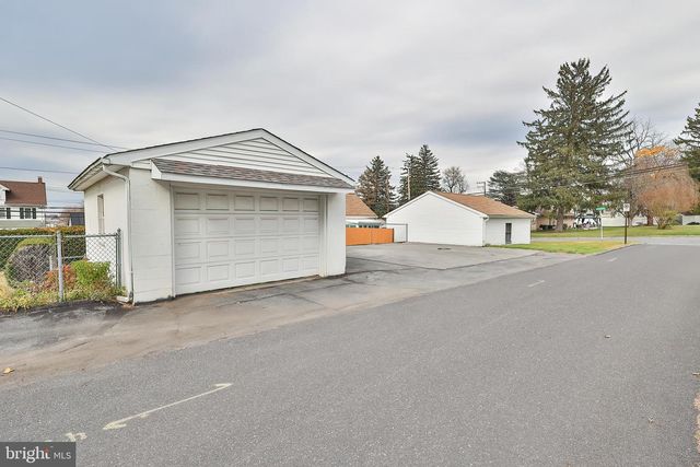 206-208 W EMAUS AVE, Allentown, PA 18103