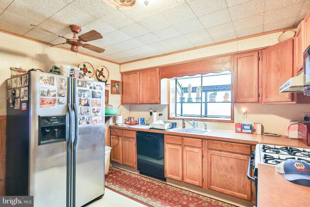 206-208 W EMAUS AVE, Allentown, PA 18103