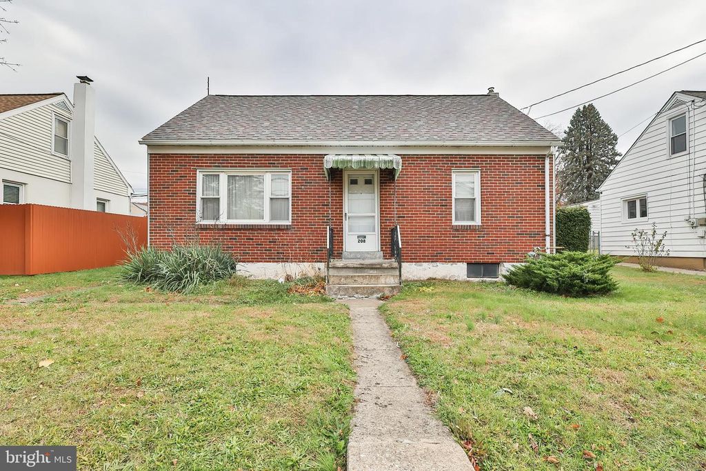 206-208 W EMAUS AVE, Allentown, PA 18103