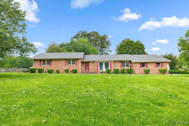 448 Jasper Ln, Waverly, VA 23890