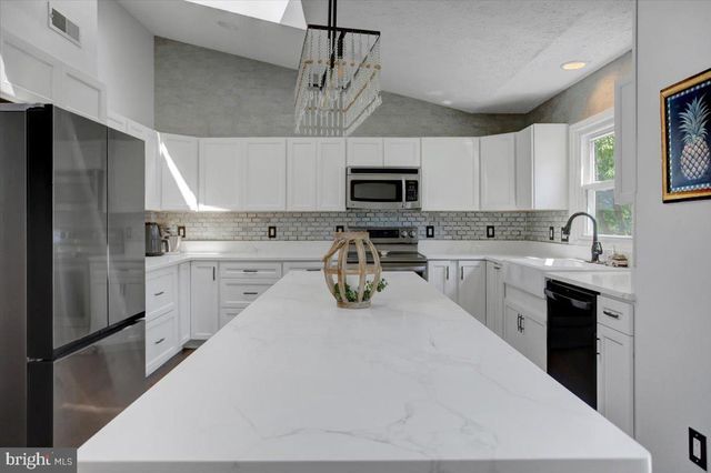 1163 KINGS CT, Greencastle, PA 17225