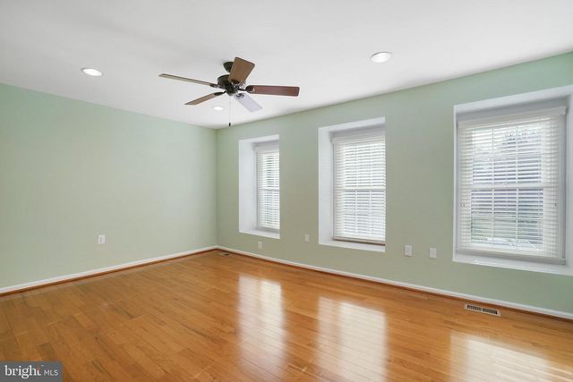 5706 LOFTHILL CT, Alexandria, VA 22303