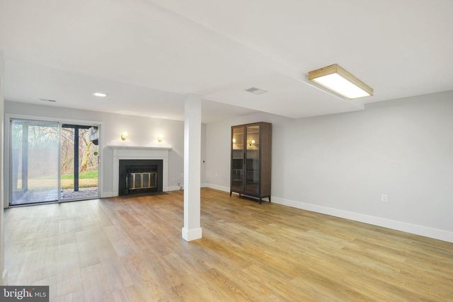 5706 LOFTHILL CT, Alexandria, VA 22303