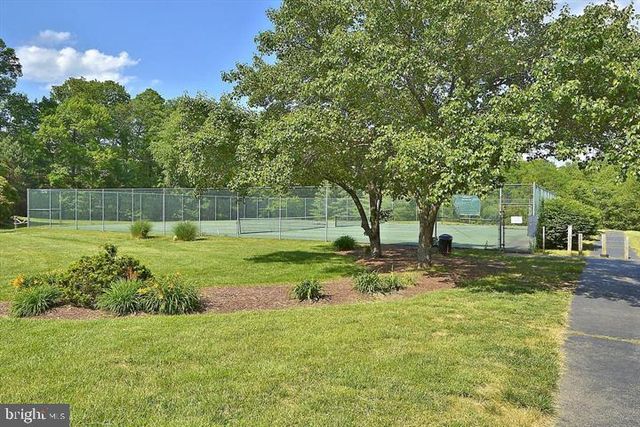 5706 LOFTHILL CT, Alexandria, VA 22303