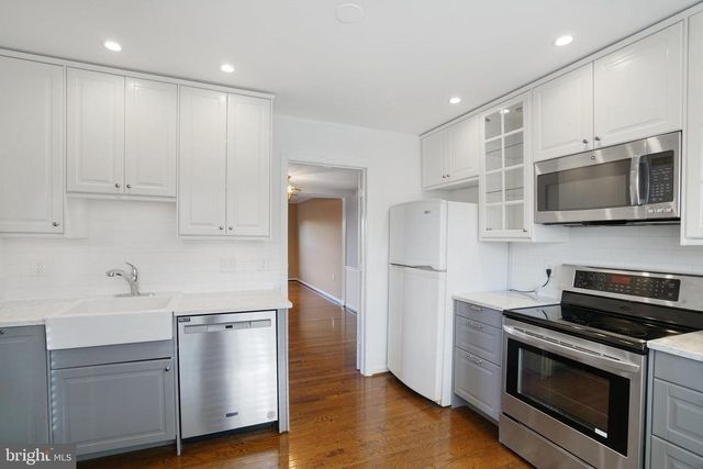 5706 LOFTHILL CT, Alexandria, VA 22303