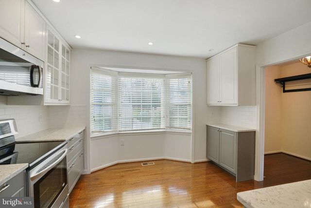 5706 LOFTHILL CT, Alexandria, VA 22303