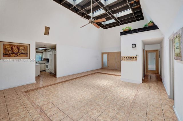 9120 SW 49th St, Cooper City, FL 33328