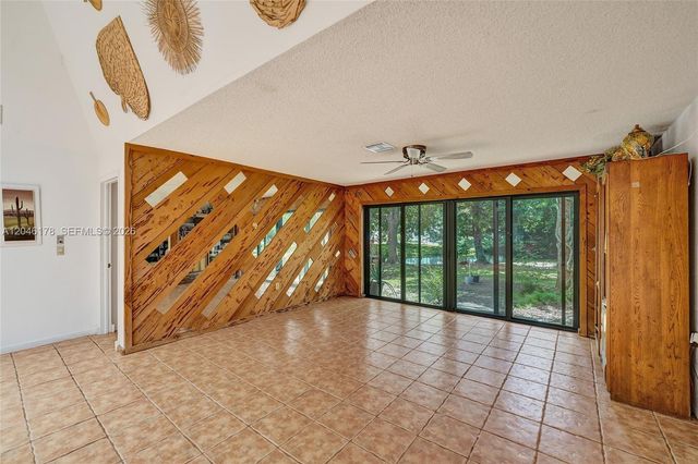 9120 SW 49th St, Cooper City, FL 33328