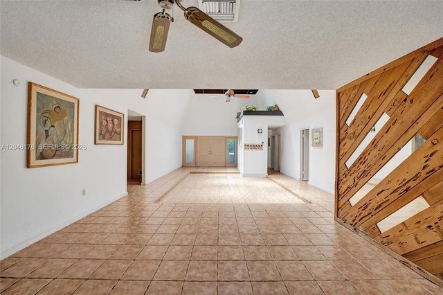 9120 SW 49th St, Cooper City, FL 33328