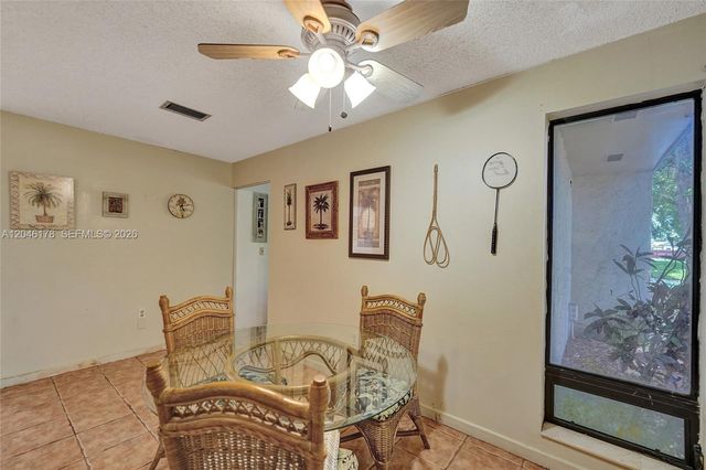 9120 SW 49th St, Cooper City, FL 33328