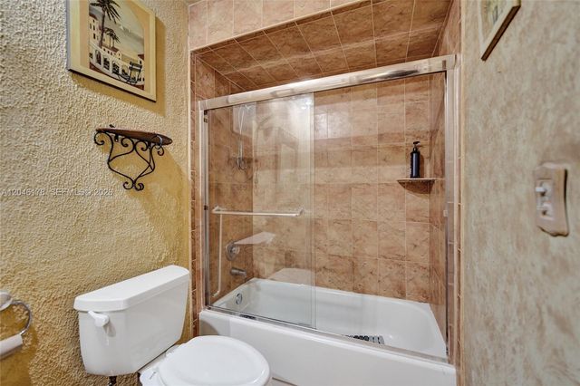 9120 SW 49th St, Cooper City, FL 33328