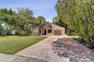 9120 SW 49th St, Cooper City, FL 33328