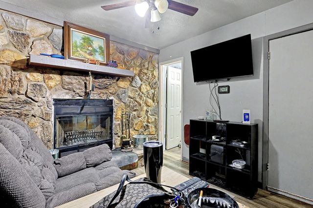 1556 N Poplar, Wichita, KS 67214