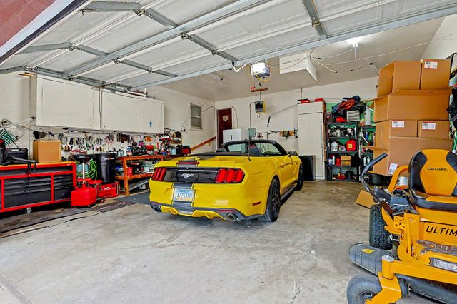 1556 N Poplar, Wichita, KS 67214