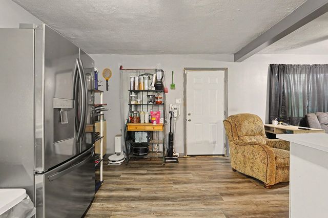 1556 N Poplar, Wichita, KS 67214