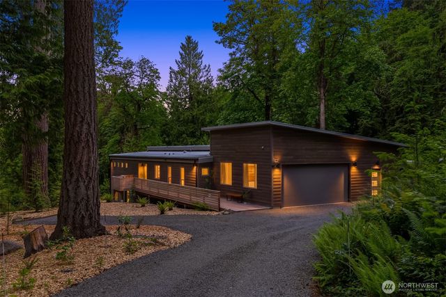 9720 NE Lofgren Road, Bainbridge Island, WA 98110