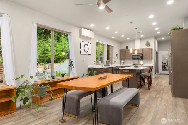 9720 NE Lofgren Road, Bainbridge Island, WA 98110