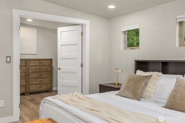 9720 NE Lofgren Road, Bainbridge Island, WA 98110