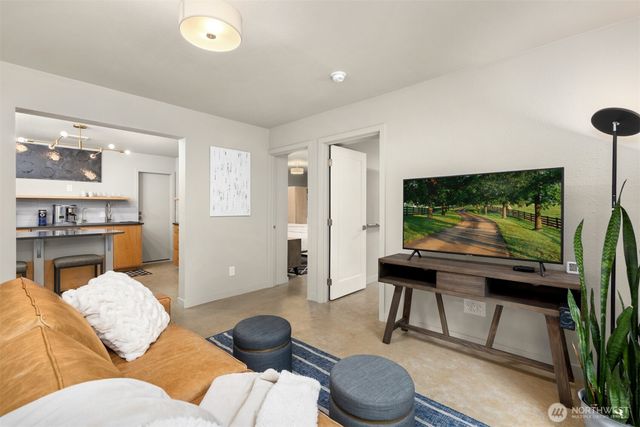 9720 NE Lofgren Road, Bainbridge Island, WA 98110