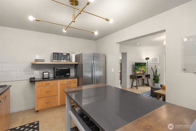 9720 NE Lofgren Road, Bainbridge Island, WA 98110