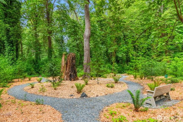 9720 NE Lofgren Road, Bainbridge Island, WA 98110