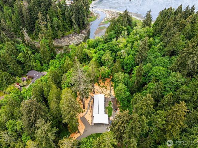 9720 NE Lofgren Road, Bainbridge Island, WA 98110