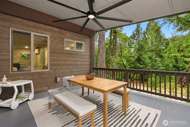 9720 NE Lofgren Road, Bainbridge Island, WA 98110