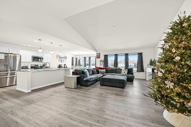 470 Jensen DRIVE, Clinton, WI 53525