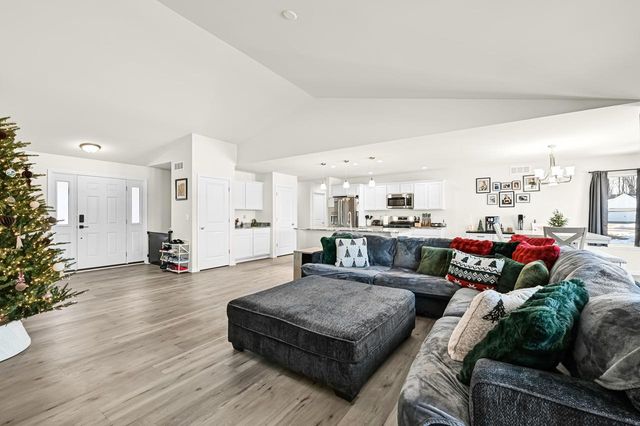 470 Jensen DRIVE, Clinton, WI 53525