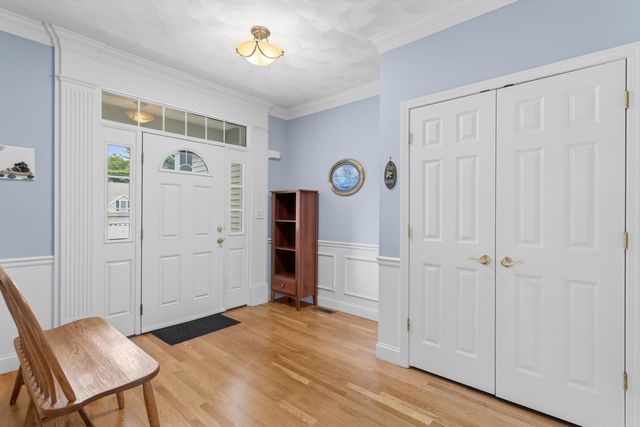 28 Saint Andrews Way, Londonderry, NH 03053
