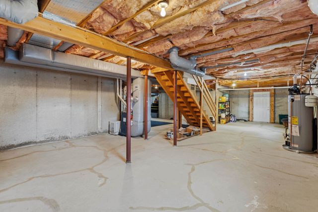 28 Saint Andrews Way, Londonderry, NH 03053
