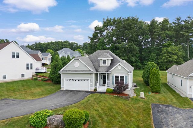 28 Saint Andrews Way, Londonderry, NH 03053