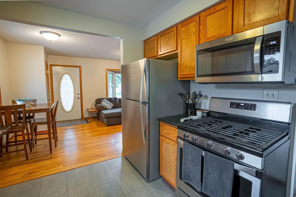 560 115th Avenue NW, Coon Rapids, MN 55448 — photo 5