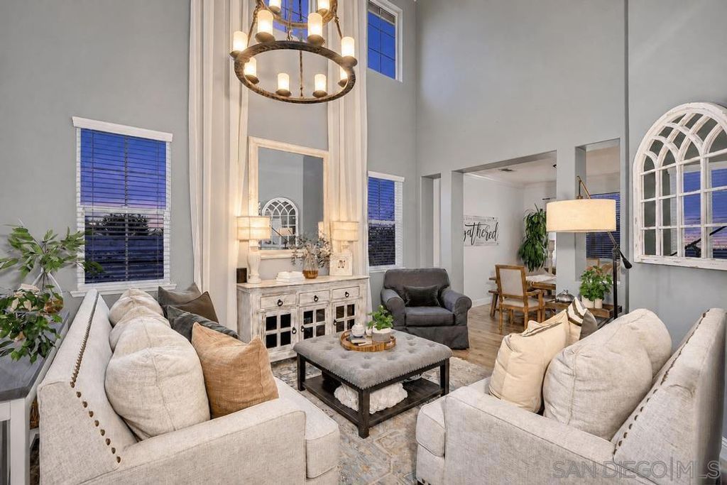 Image 10 of property listing at 23997 Pepperleaf St, Murrieta, CA 92562