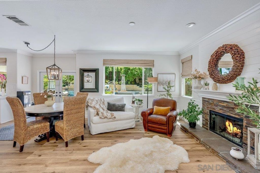 Image 20 of property listing at 23997 Pepperleaf St, Murrieta, CA 92562
