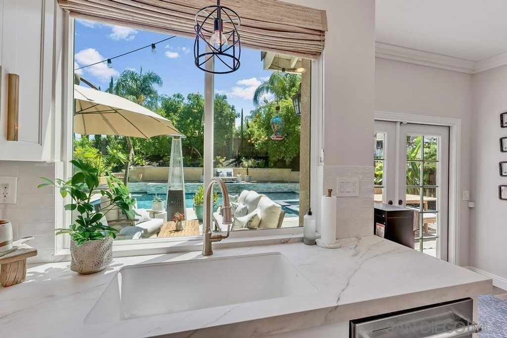 Image 3 of property listing at 23997 Pepperleaf St, Murrieta, CA 92562