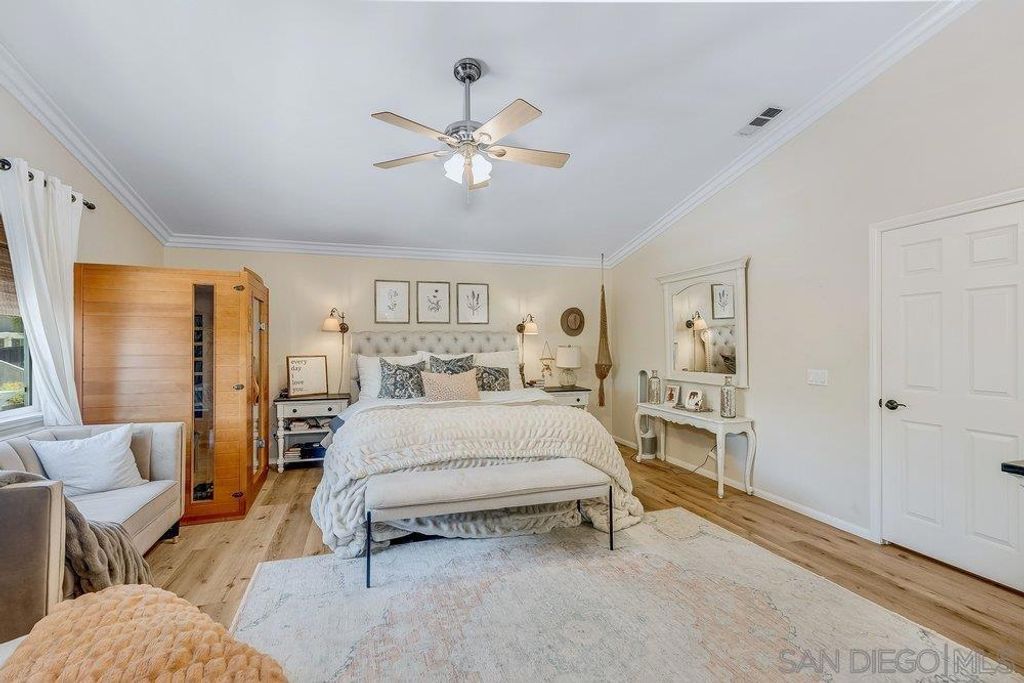 Image 32 of property listing at 23997 Pepperleaf St, Murrieta, CA 92562