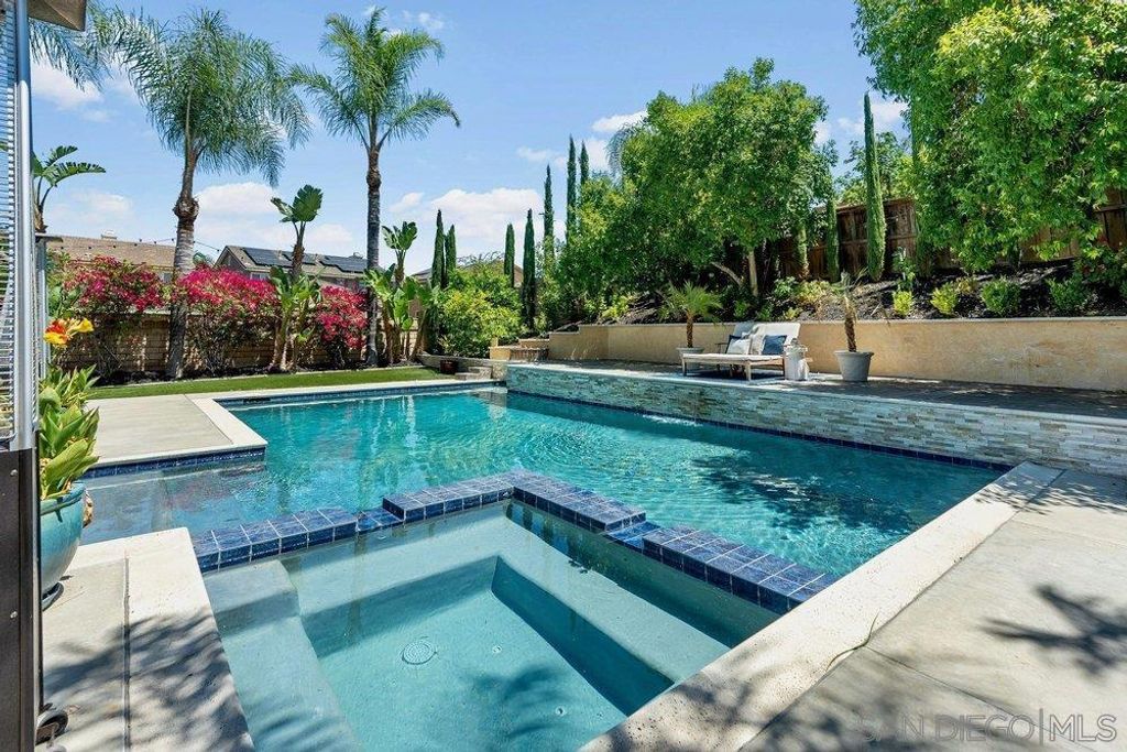 Image 50 of property listing at 23997 Pepperleaf St, Murrieta, CA 92562