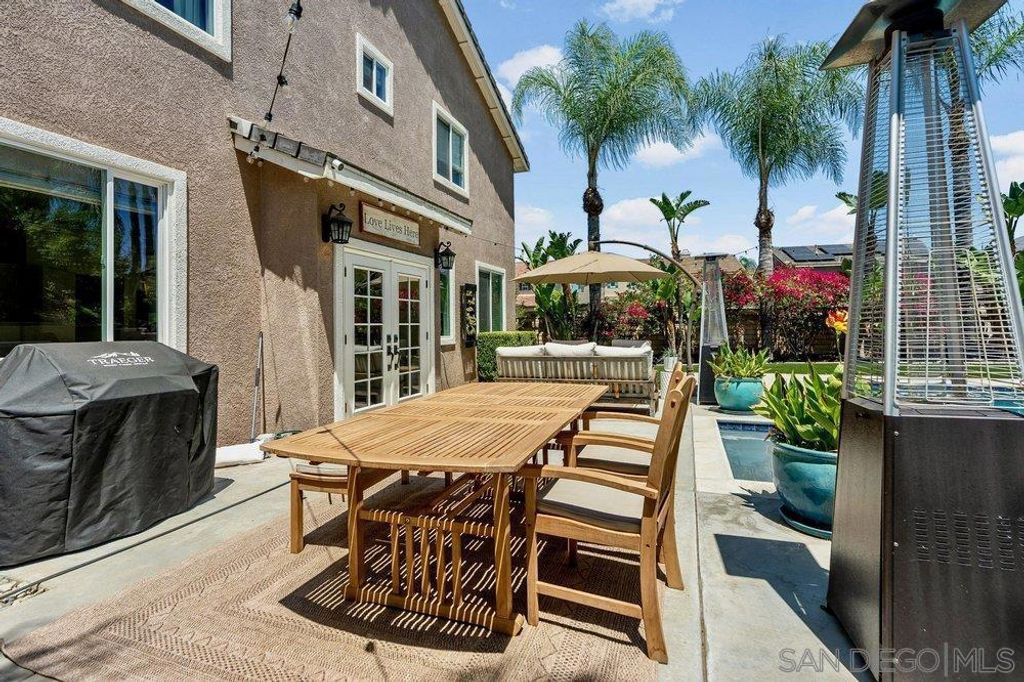 Image 60 of property listing at 23997 Pepperleaf St, Murrieta, CA 92562
