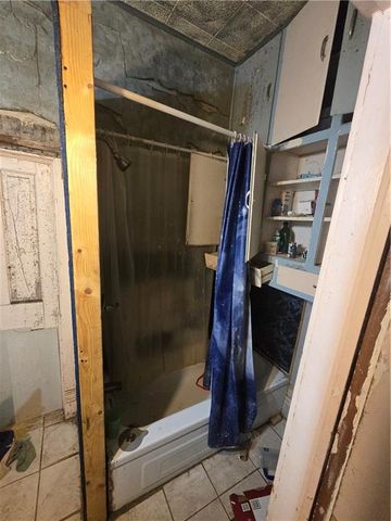 1618 Main Street, St Joseph, MO 64505