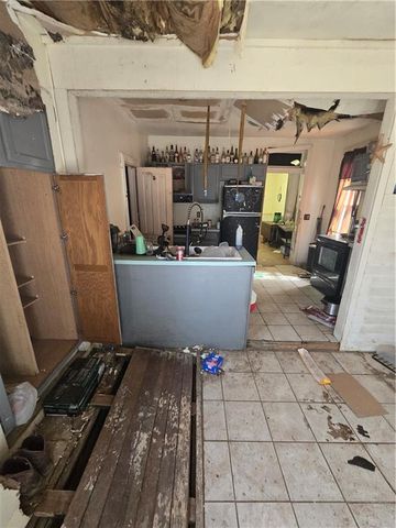 1618 Main Street, St Joseph, MO 64505