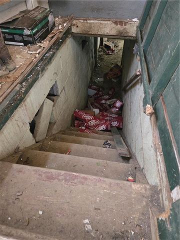 1618 Main Street, St Joseph, MO 64505