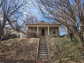 1618 Main Street, St Joseph, MO 64505